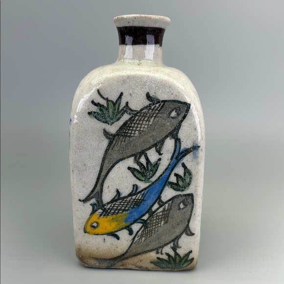 Antique Handcrafted Persian Iznik Vase - Picture 1 of 12